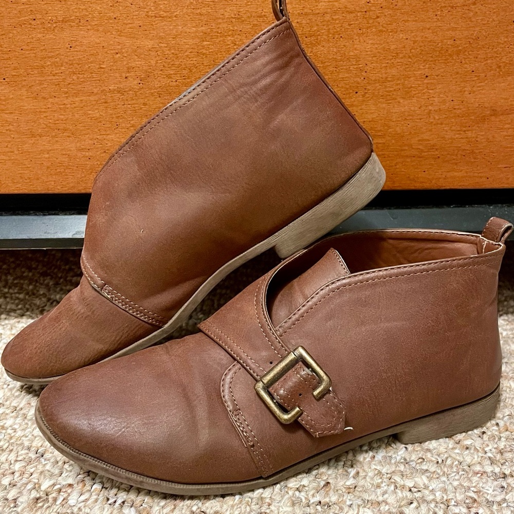 Brown monkstrap short boots, sz 8